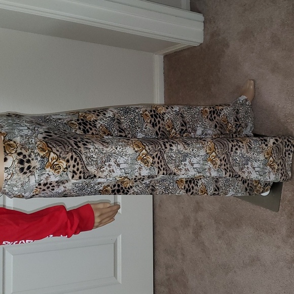 Rancho Estancia M floral cheetah print soft slinky jersey knit flare trousers - Picture 4 of 7